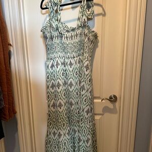 Avara women’s dress